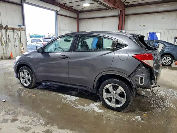 3CZRU6H38KG726355 2019 HONDA HR-V - Image 2