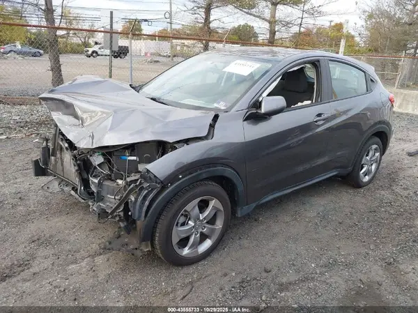 3CZRU6H38KG735041 2019 HONDA HR-V - Image 2