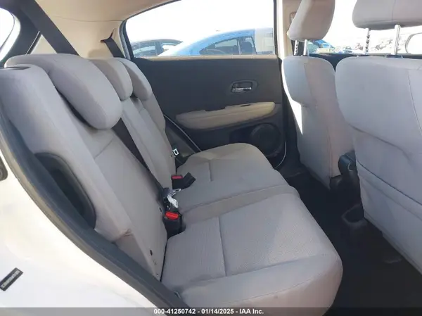 3CZRU6H38KM701909 2019 HONDA HR-V - Image 8