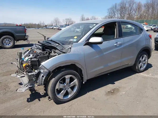 3CZRU6H38LG701585 2020 HONDA HR-V - Image 2