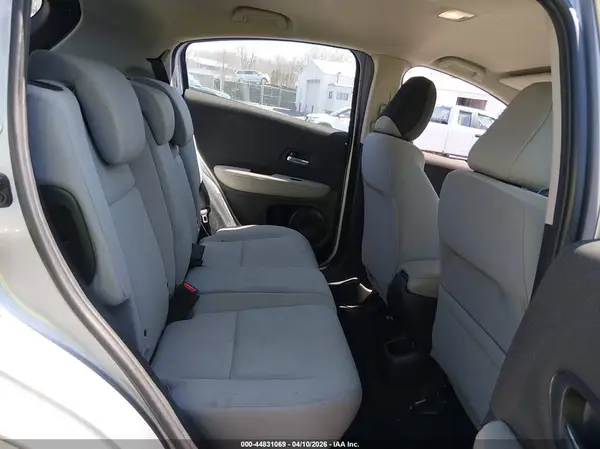3CZRU6H38LG701585 2020 HONDA HR-V - Image 8