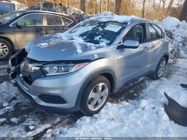 3CZRU6H38MM741099 2021 HONDA HR-V - Image 2