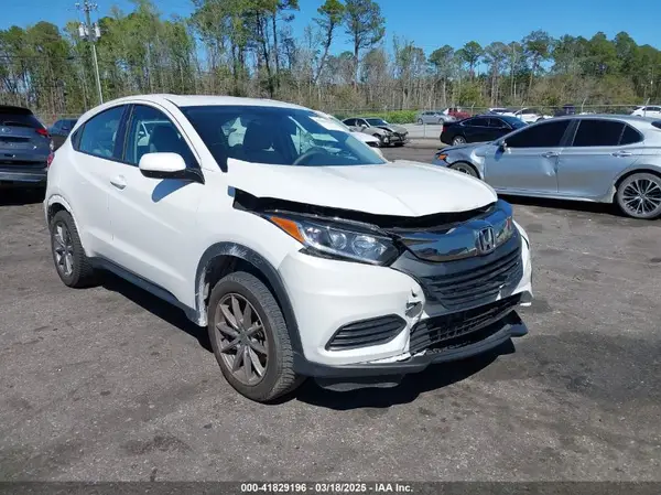 3CZRU6H38NM744781 2022 HONDA HR-V - Image 1