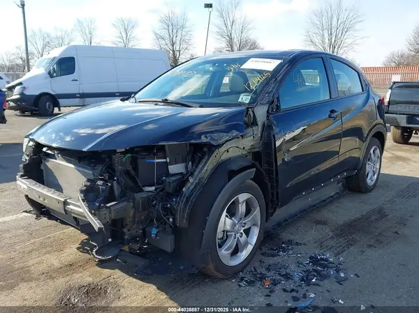 3CZRU6H38NM758261 2022 HONDA HR-V - Image 2