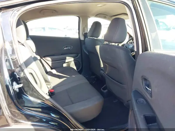 3CZRU6H38NM758261 2022 HONDA HR-V - Image 8