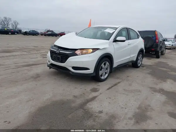 3CZRU6H39GM720671 2016 HONDA HR-V - Image 2