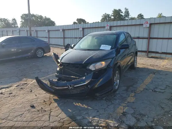 3CZRU6H39GM729824 2016 HONDA HR-V - Image 2