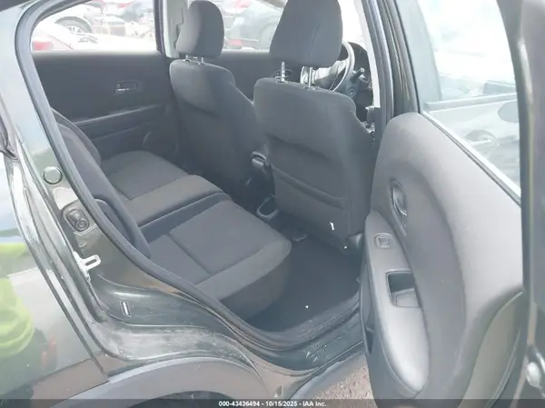 3CZRU6H39GM745800 2016 HONDA HR-V - Image 8