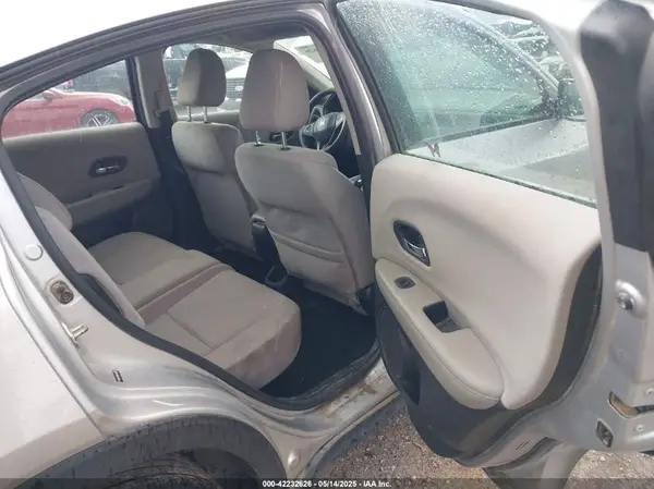 3CZRU6H39GM750995 2016 HONDA HR-V - Image 8