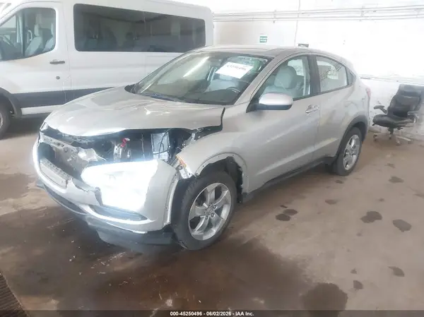 3CZRU6H39GM752200 2016 HONDA HR-V - Image 2