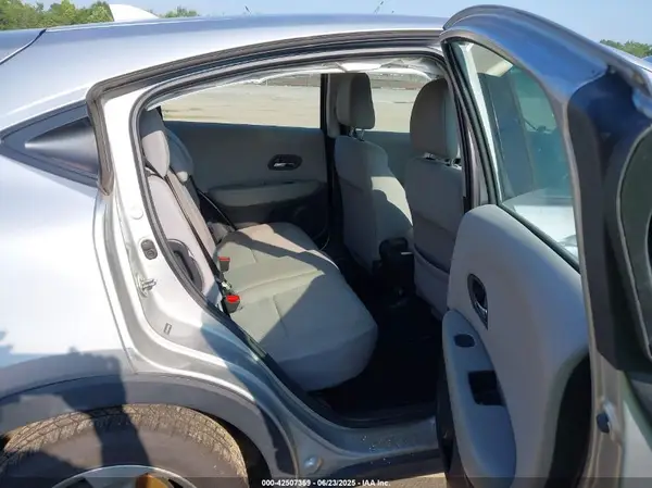 3CZRU6H39GM752844 2016 HONDA HR-V - Image 8