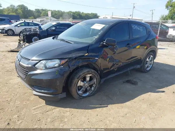 3CZRU6H39GM758465 2016 HONDA HR-V - Image 2