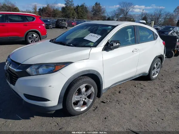 3CZRU6H39GM759826 2016 HONDA HR-V - Image 2
