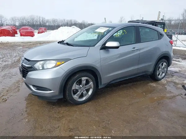 3CZRU6H39HG704907 2017 HONDA HR-V - Image 2