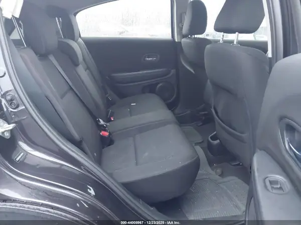 3CZRU6H39HG707645 2017 HONDA HR-V - Image 8