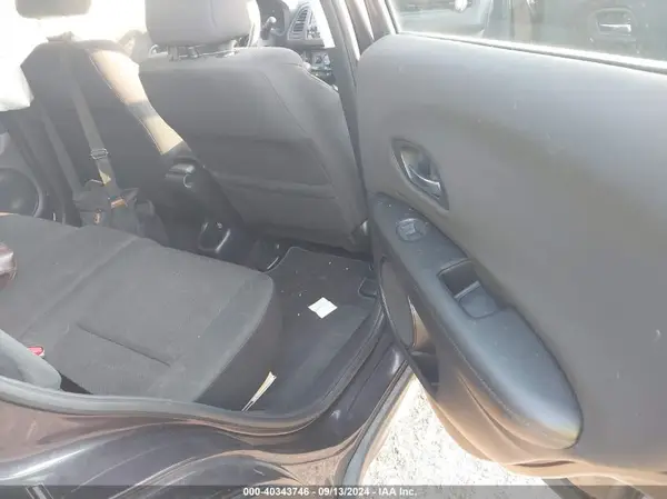 3CZRU6H39HM702155 2017 HONDA HR-V - Image 8