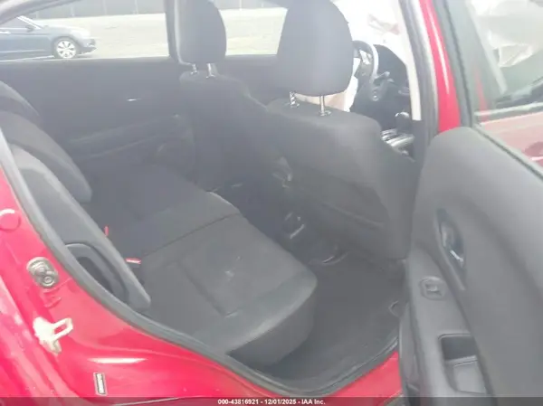 3CZRU6H39HM714273 2017 HONDA HR-V - Image 8