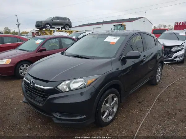 3CZRU6H39JG702368 2018 HONDA HR-V - Image 2