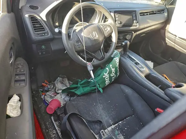 3CZRU6H39JG703598 2018 HONDA HR-V - Image 8