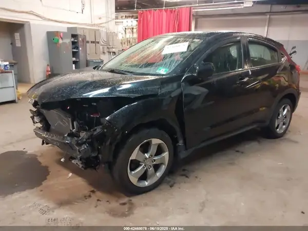 3CZRU6H39JG720692 2018 HONDA HR-V - Image 2