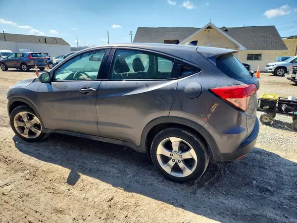 3CZRU6H39JG722281 2018 HONDA HR-V - Image 2