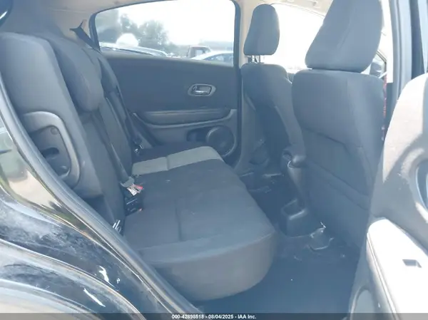 3CZRU6H39JG723110 2018 HONDA HR-V - Image 8
