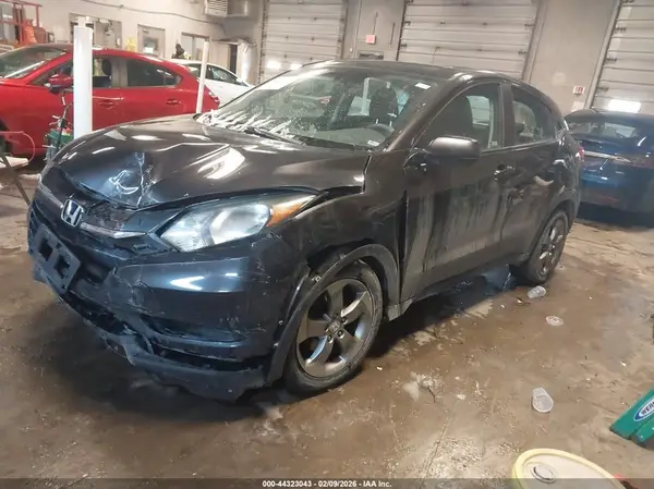 3CZRU6H39JG726878 2018 HONDA HR-V - Image 2