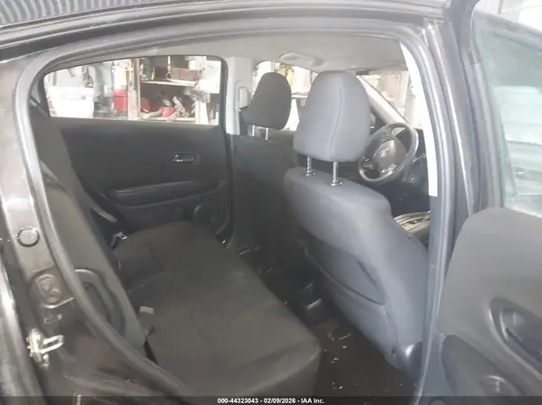 3CZRU6H39JG726878 2018 HONDA HR-V - Image 8