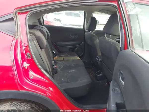 3CZRU6H39JG727318 2018 HONDA HR-V - Image 8