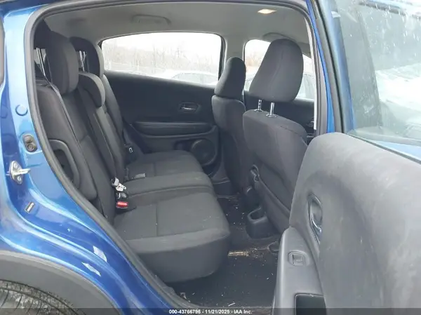 3CZRU6H39JG727559 2018 HONDA HR-V - Image 8