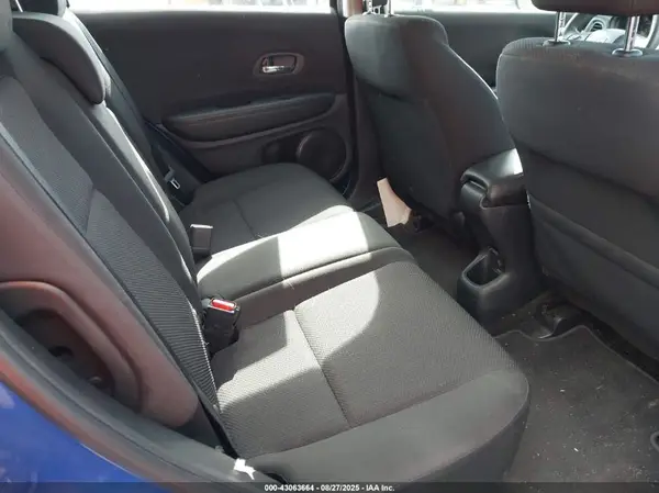 3CZRU6H39JM706552 2018 HONDA HR-V - Image 8