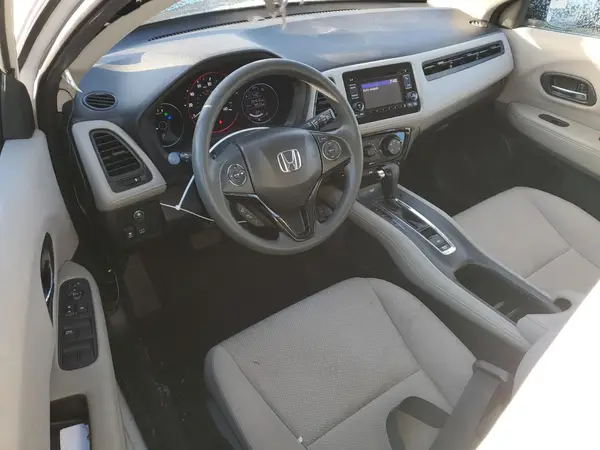 3CZRU6H39JM717843 2018 HONDA HR-V - Image 8