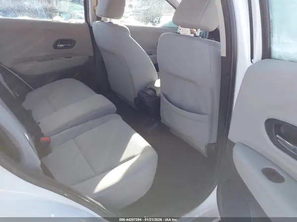 3CZRU6H39JM731595 2018 HONDA HR-V - Image 8