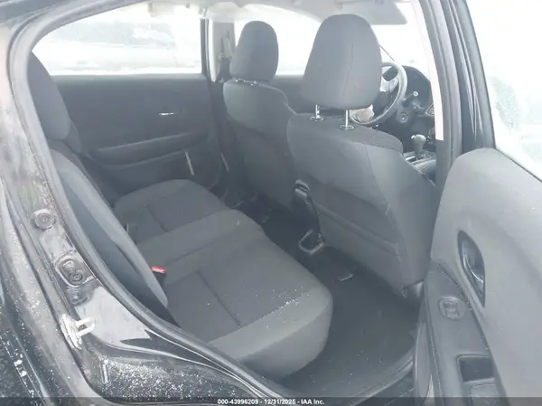 3CZRU6H39KG703876 2019 HONDA HR-V - Image 8
