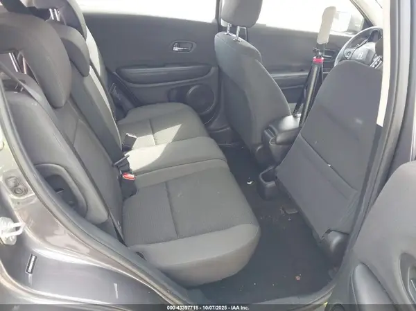 3CZRU6H39KG703943 2019 HONDA HR-V - Image 8