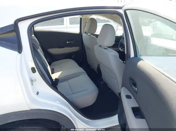 3CZRU6H39KM701806 2019 HONDA HR-V - Image 8
