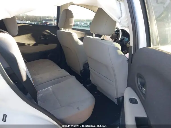 3CZRU6H39KM701921 2019 HONDA HR-V - Image 8