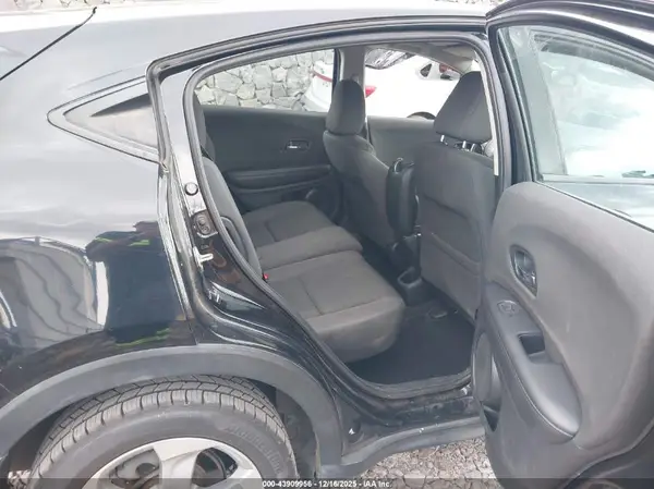 3CZRU6H39KM719075 2019 HONDA HR-V - Image 8