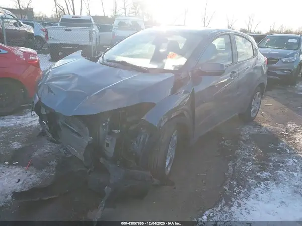 3CZRU6H39LM714461 2020 HONDA HR-V - Image 2