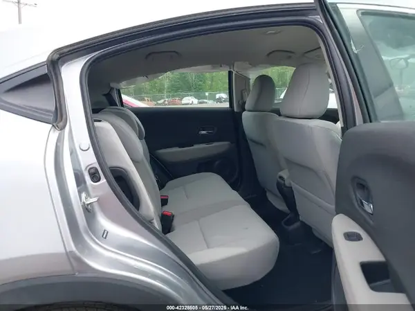 3CZRU6H39LM723435 2020 HONDA HR-V - Image 8