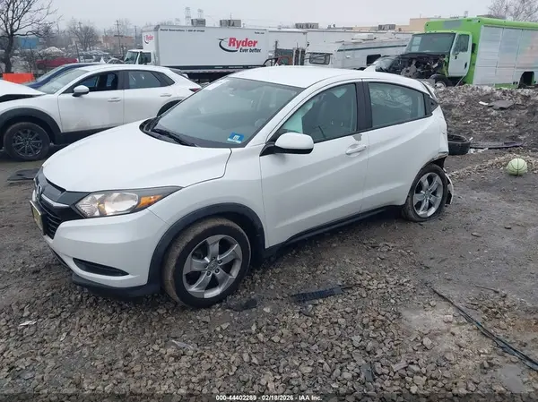 3CZRU6H3XGM754005 2016 HONDA HR-V - Image 2