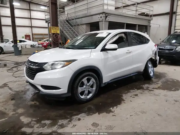 3CZRU6H3XGM754201 2016 HONDA HR-V - Image 2