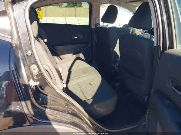 3CZRU6H3XHG708495 2017 HONDA HR-V - Image 8