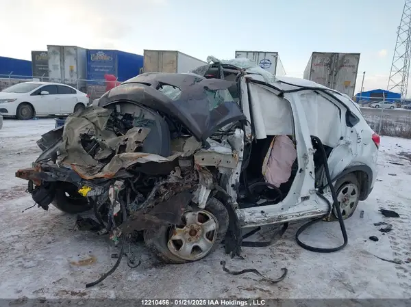 3CZRU6H3XHM108206 2017 HONDA HR-V - Image 2