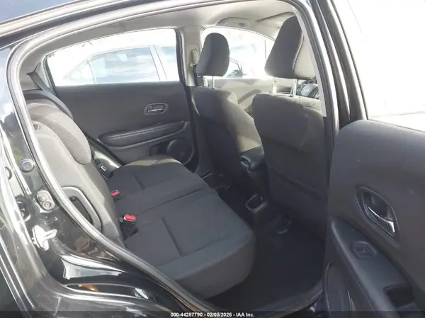 3CZRU6H3XHM707445 2017 HONDA HR-V - Image 8