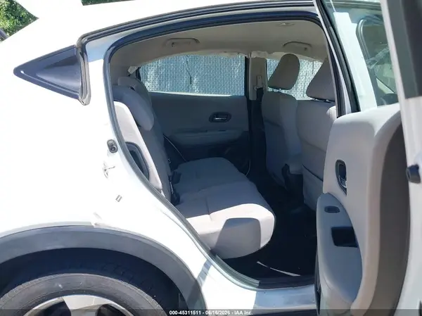 3CZRU6H3XHM712127 2017 HONDA HR-V - Image 8