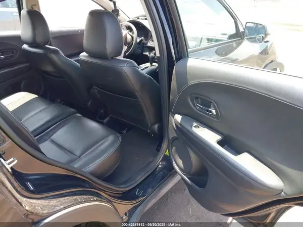 3CZRU6H3XHM713438 2017 HONDA HR-V - Image 8