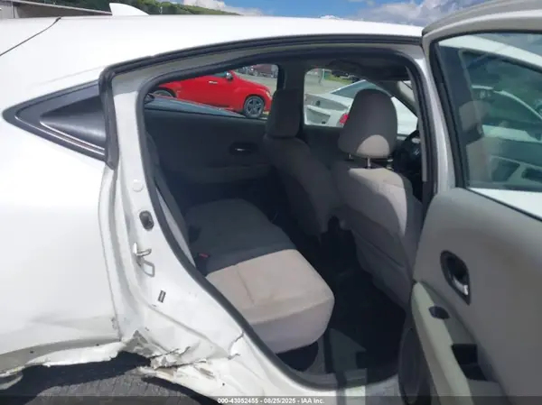 3CZRU6H3XHM726710 2017 HONDA HR-V - Image 8