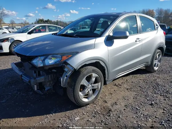 3CZRU6H3XJG701326 2018 HONDA HR-V - Image 2