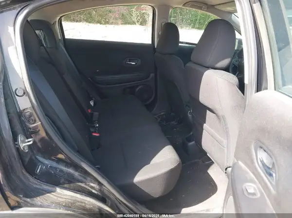 3CZRU6H3XJG705571 2018 HONDA HR-V - Image 8